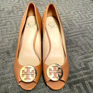 Authentic Tory Burch peep toe wedge. Great used condition. Size 8.5